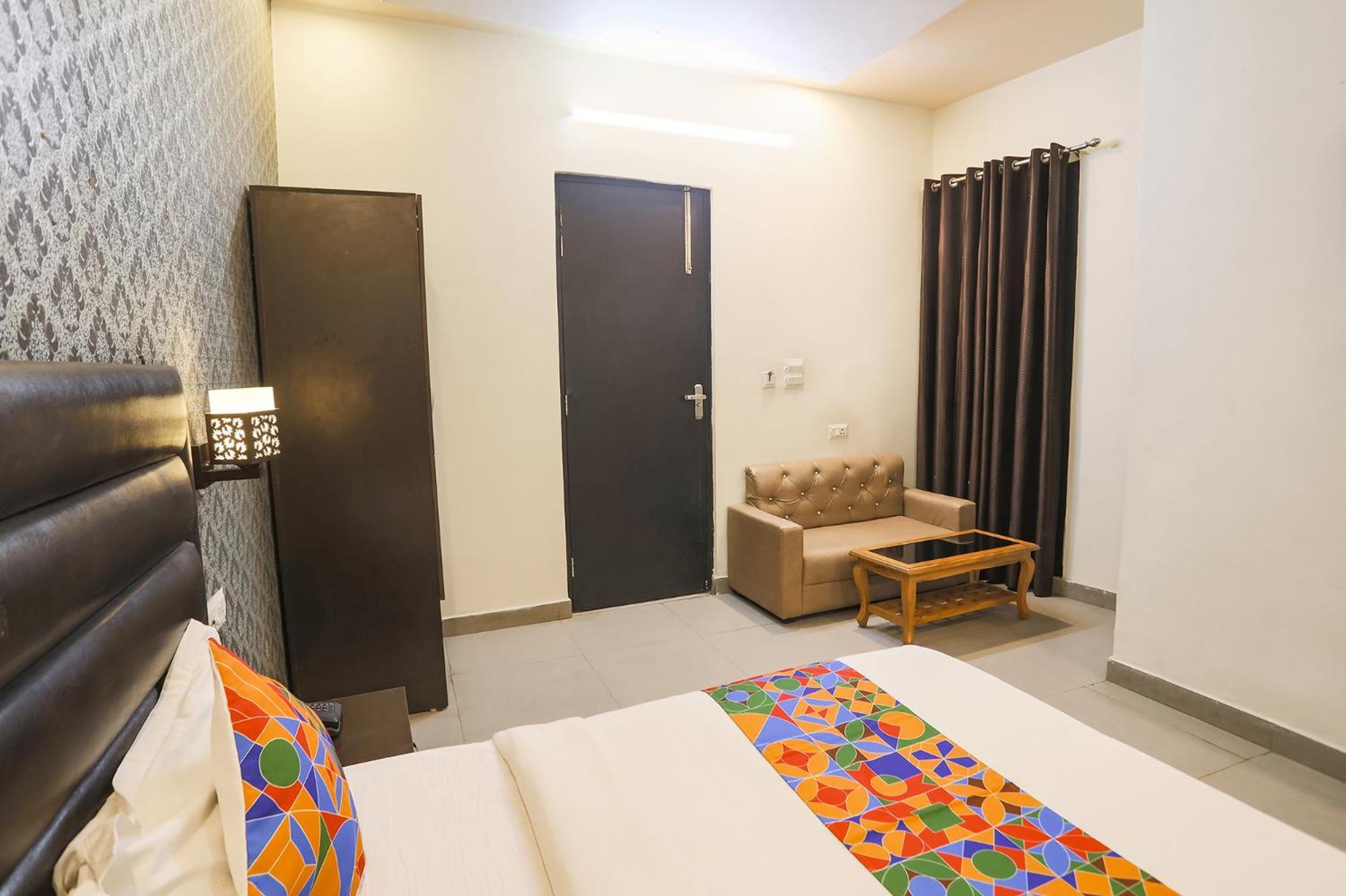 גאזיאבאד Fabhotel The Diamond מראה חיצוני תמונה